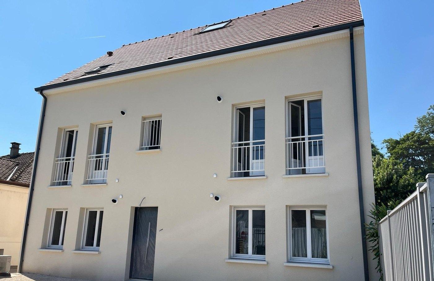 Petit immeuble locatif construit par Chênes
